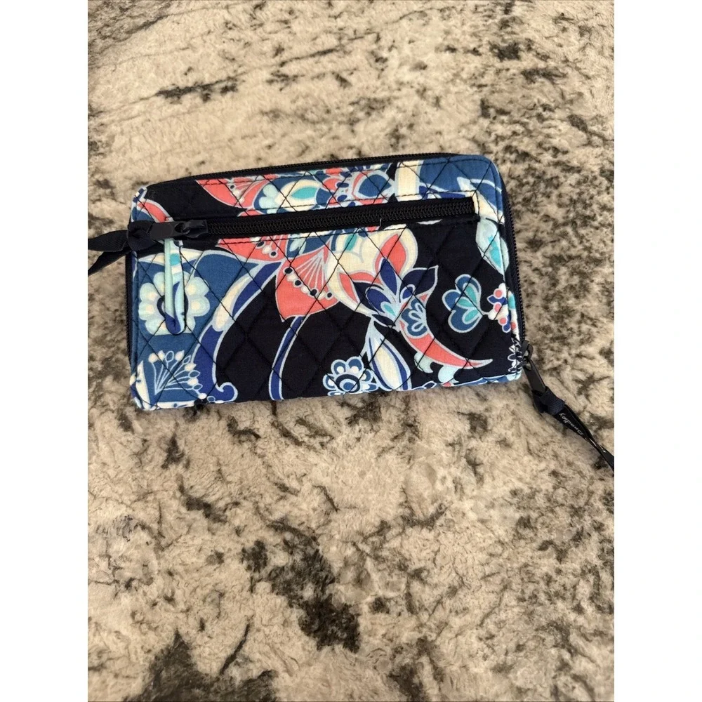 Vera Bradley Turn-Lock Wallet Zip Around Blue